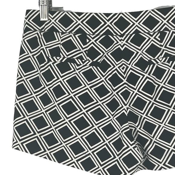 J.CREW BLACK & WHITE GEOMETRIC WOMEN'S DRESS SHORTS - Picture 5 of 10